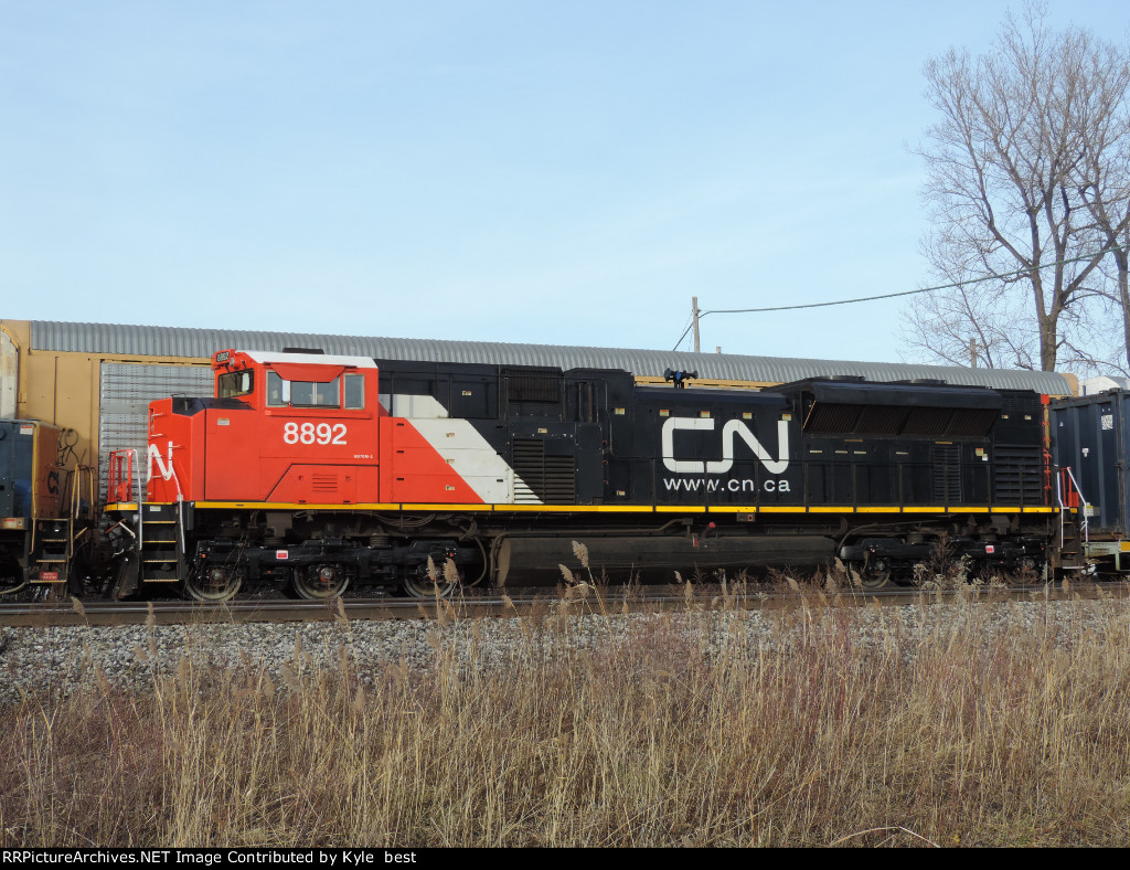 CN 8892